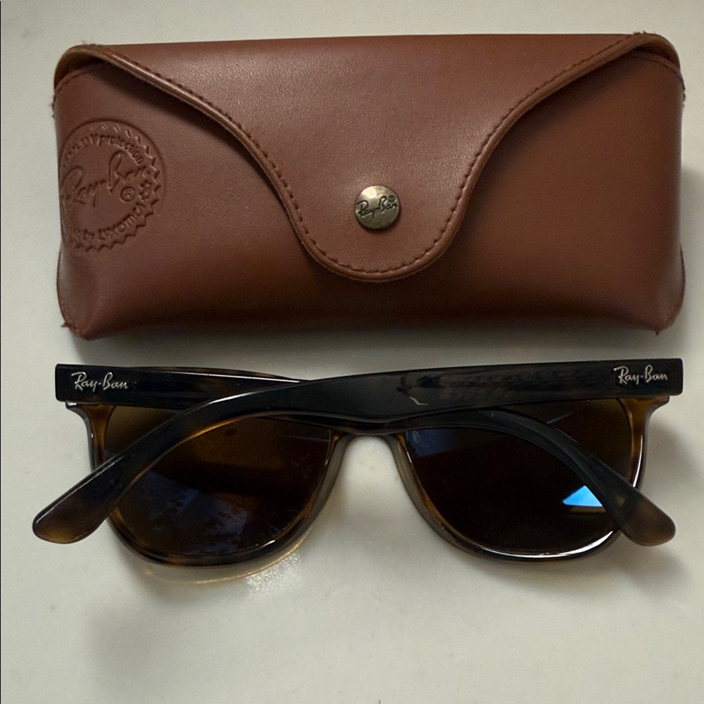 Ray-Ban RB4184 Polarized Unisex New Wayfarer Tortoise Shell Sunglasses - Picture 6 of 8